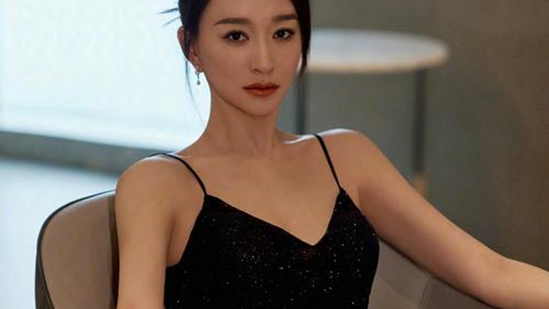李小冉50岁空降乘风2026录制现场，以昆曲唱腔惊艳初舞台